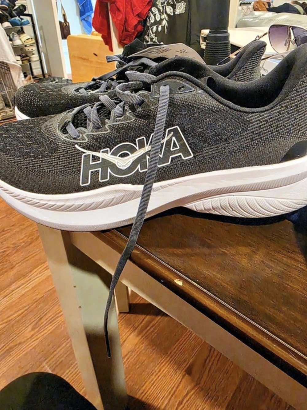 HOKA Mach 6 Black & White US 9.5D